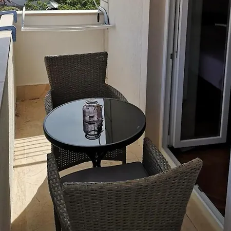 Natasa- One Bedroom With Balcony A1 - St Apartman *