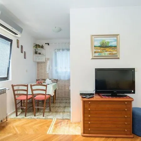 Natasa- One Bedroom With Balcony A1 - St * Supetar